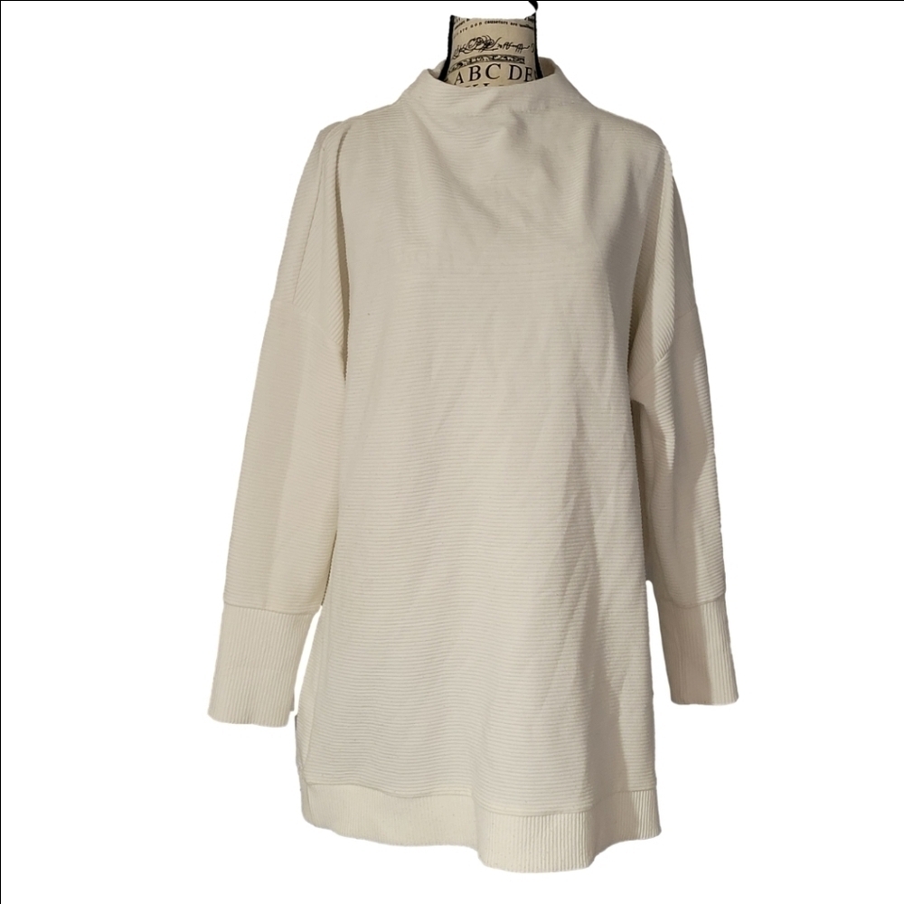 Tribal White Long Sleeve Top Small